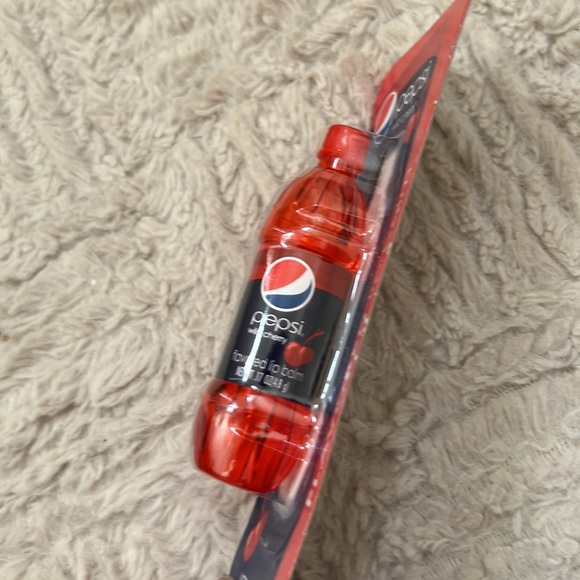 Pepsi wild cherry flavored lip balm new in sealed packaging - Picture 11 of 16